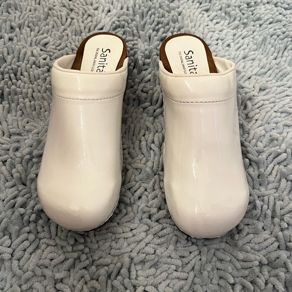 Sanita Clogs